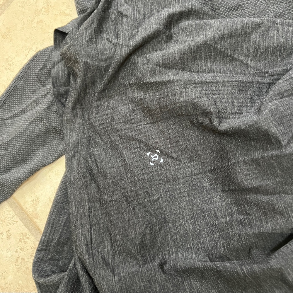 lululemon athletica Black Lightweight Hooded Long-Sleeve - Picture 3 of 4